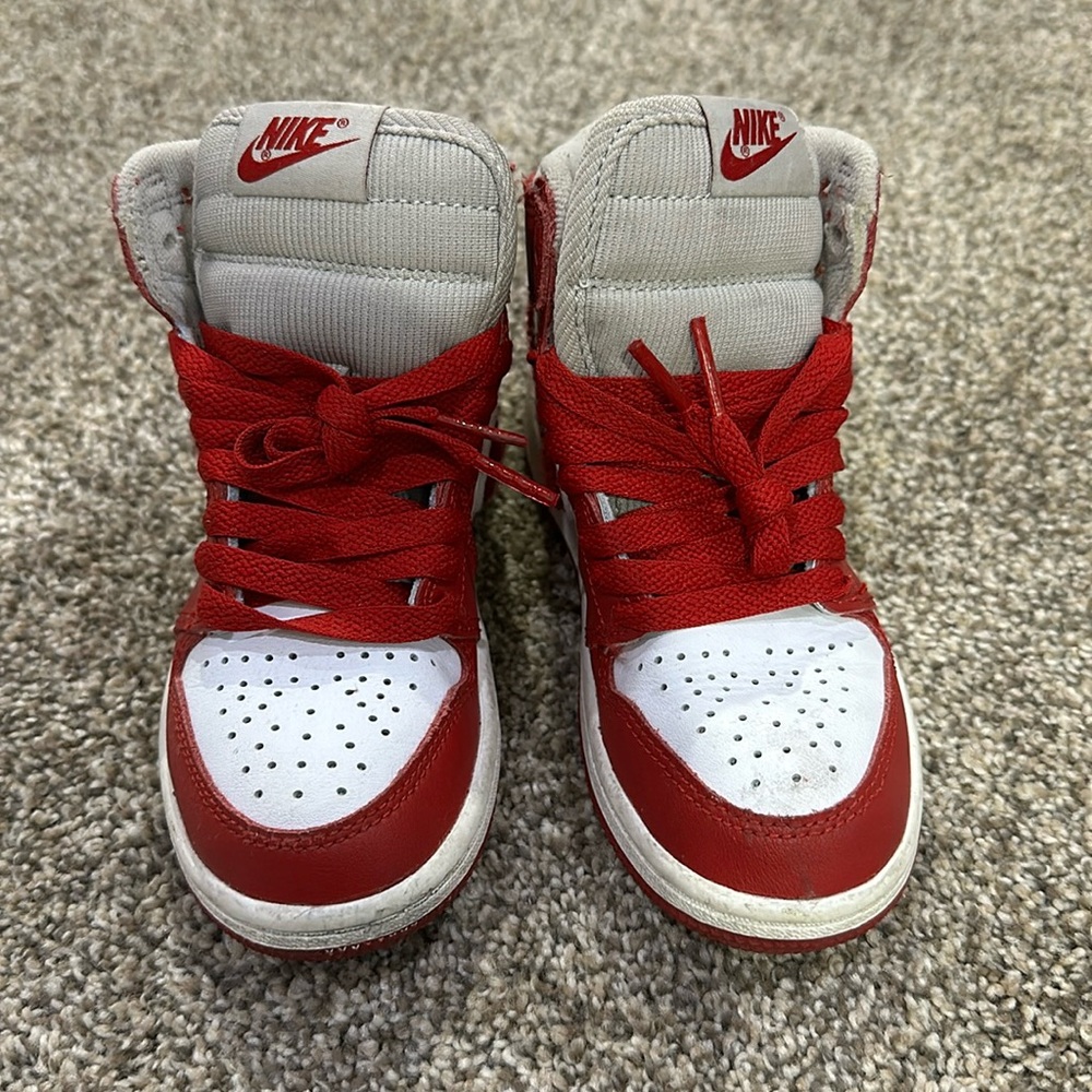 Jordan 1 retro high OG Varsity red 12c